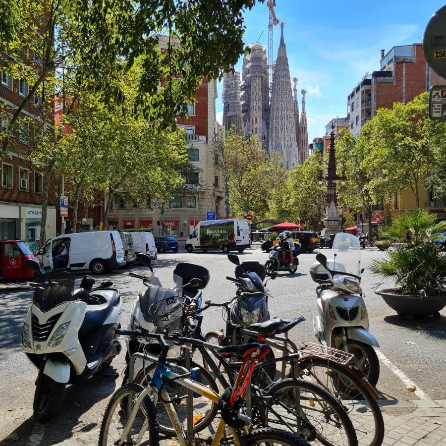 G74 Avenida Gaudi 4 Bedrooms With Balcony- Sagrada Familia *