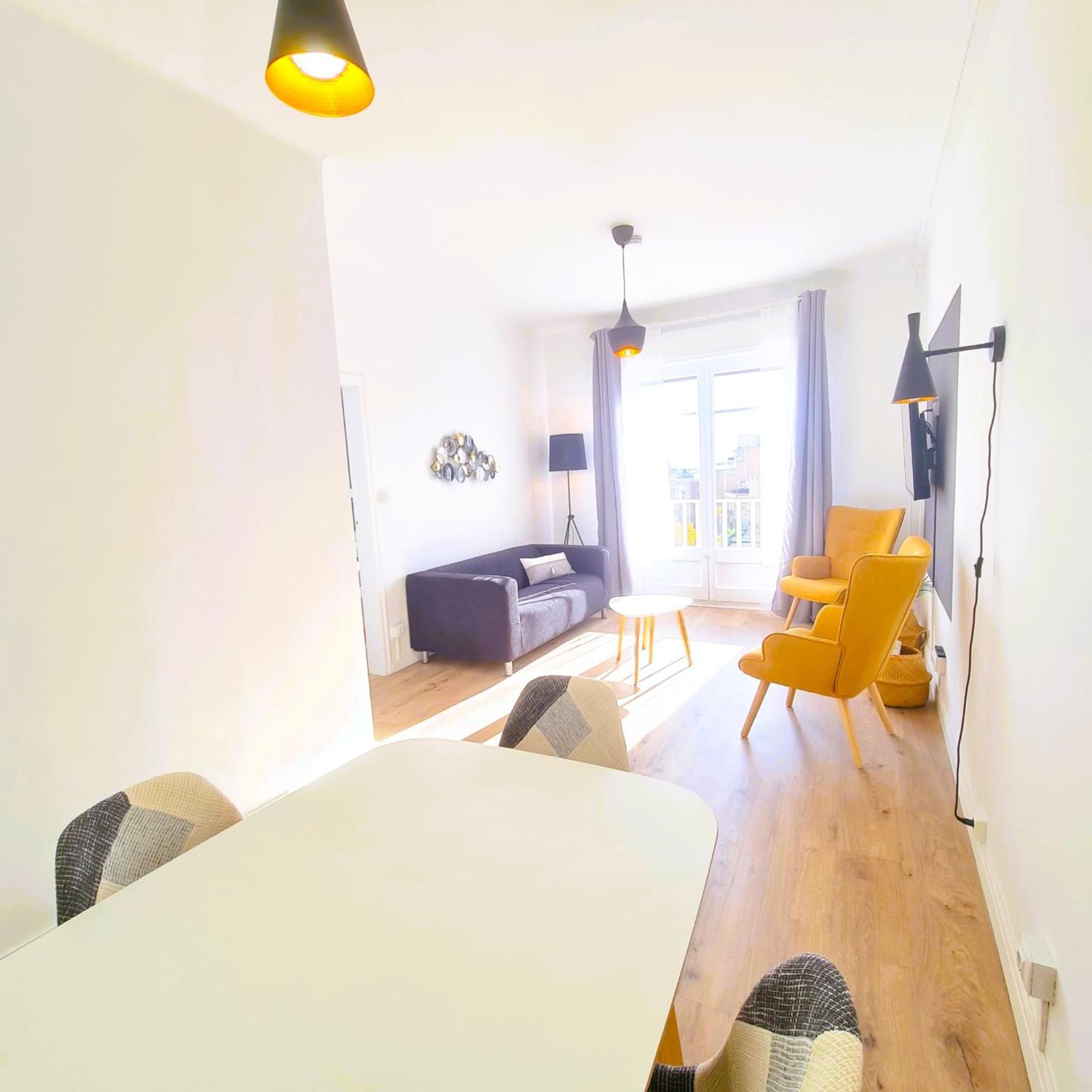 Appartement G74 Avenida Gaudi 4 Bedrooms With Balcony- Sagrada Familia Barcelona