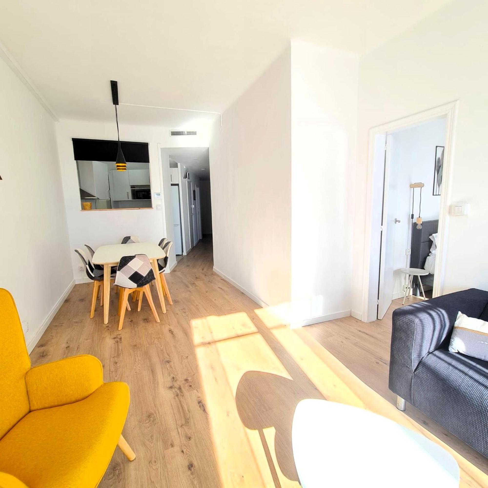 G74 Avenida Gaudi 4 Bedrooms With Balcony- Sagrada Familia