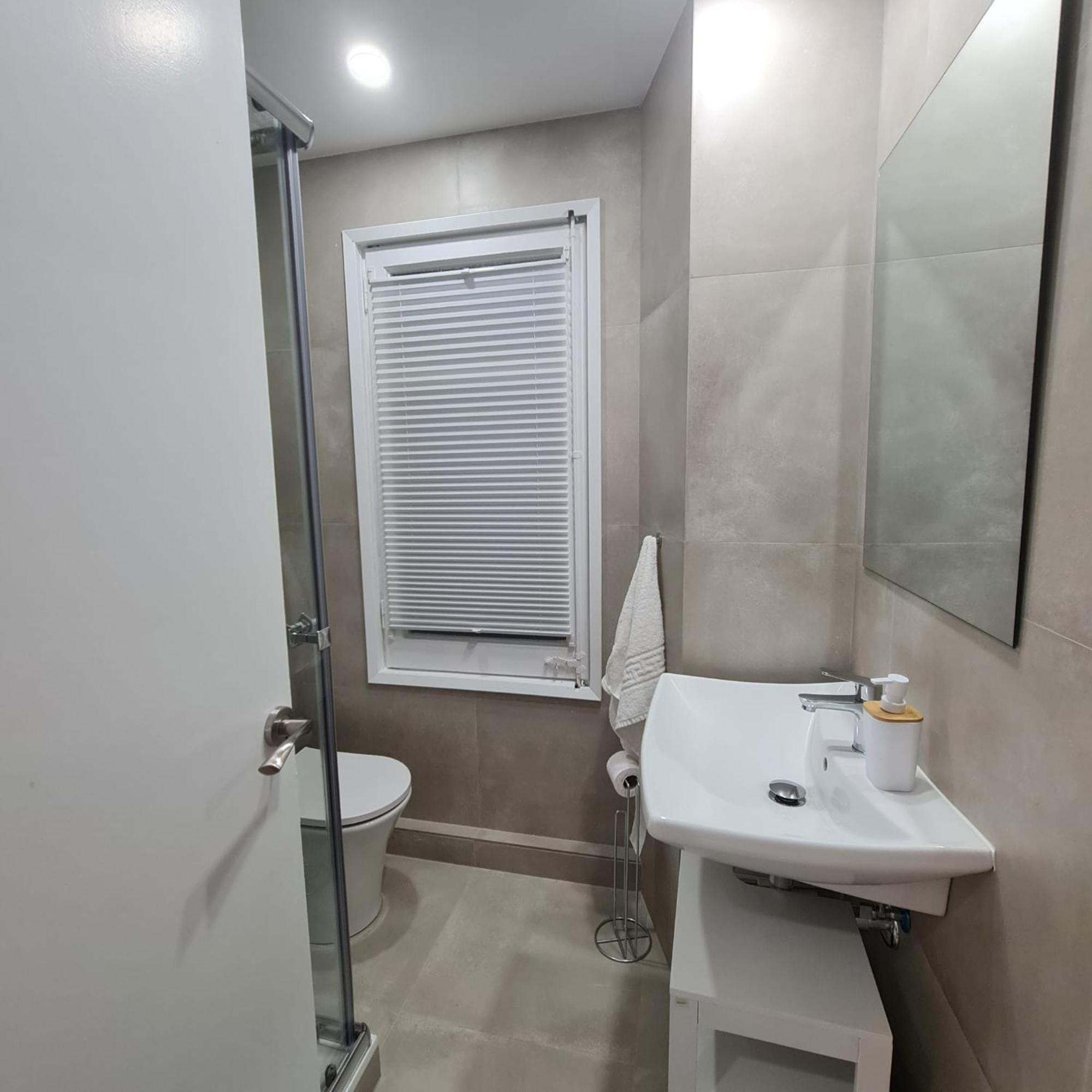 G74 Avenida Gaudi 4 Bedrooms With Balcony- Sagrada Familia