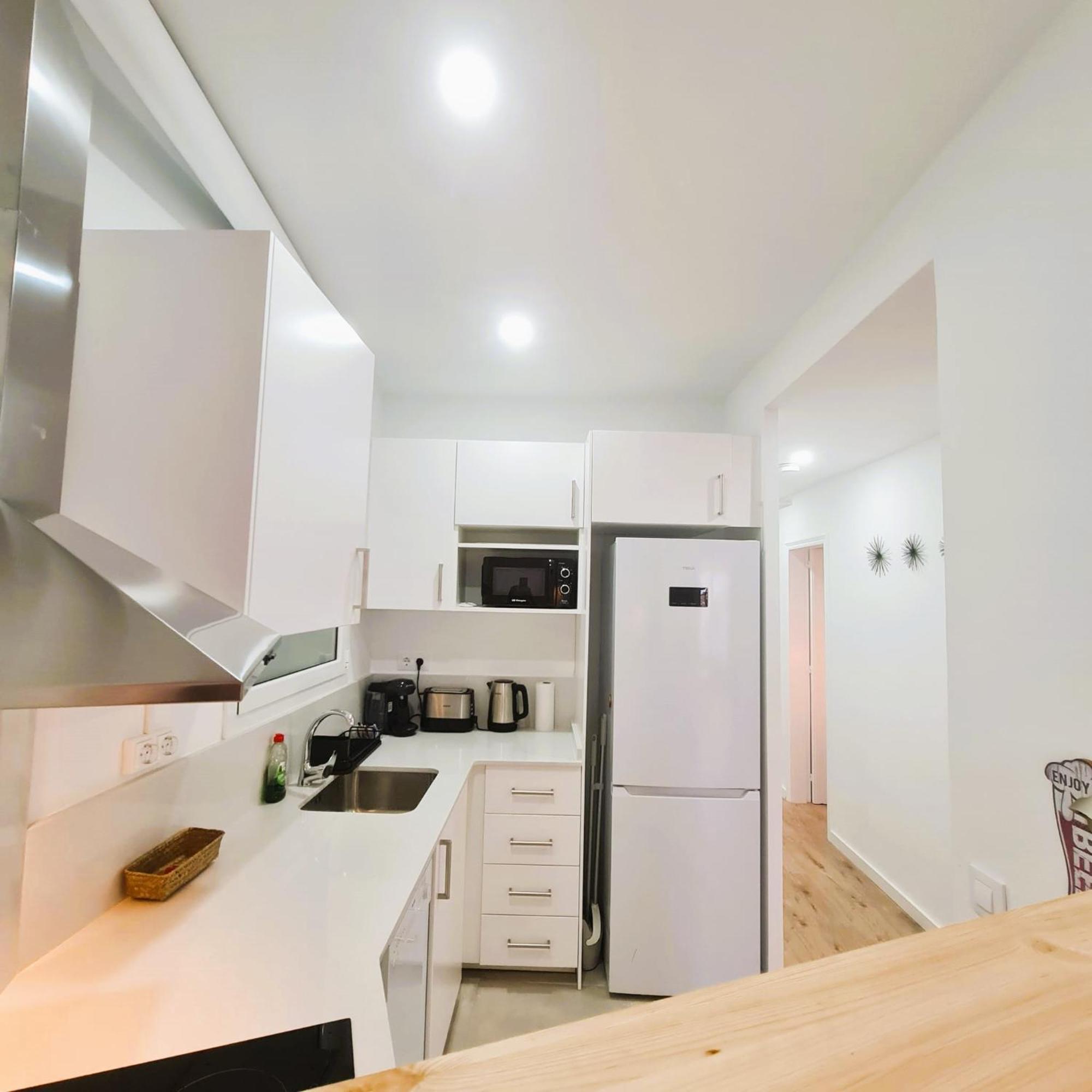 Appartement G74 Avenida Gaudi 4 Bedrooms With Balcony- Sagrada Familia