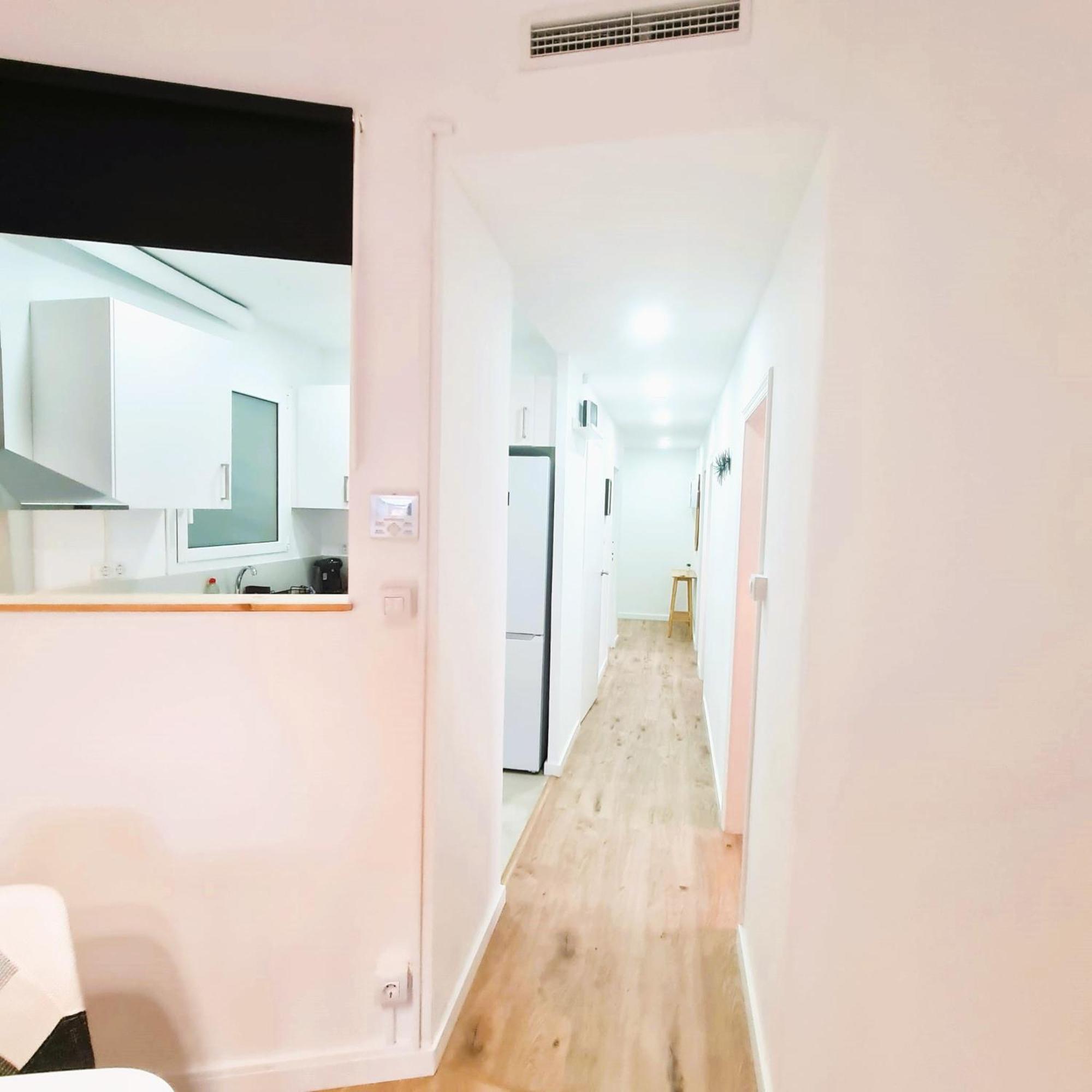 G74 Avenida Gaudi 4 Bedrooms With Balcony- Sagrada Familia