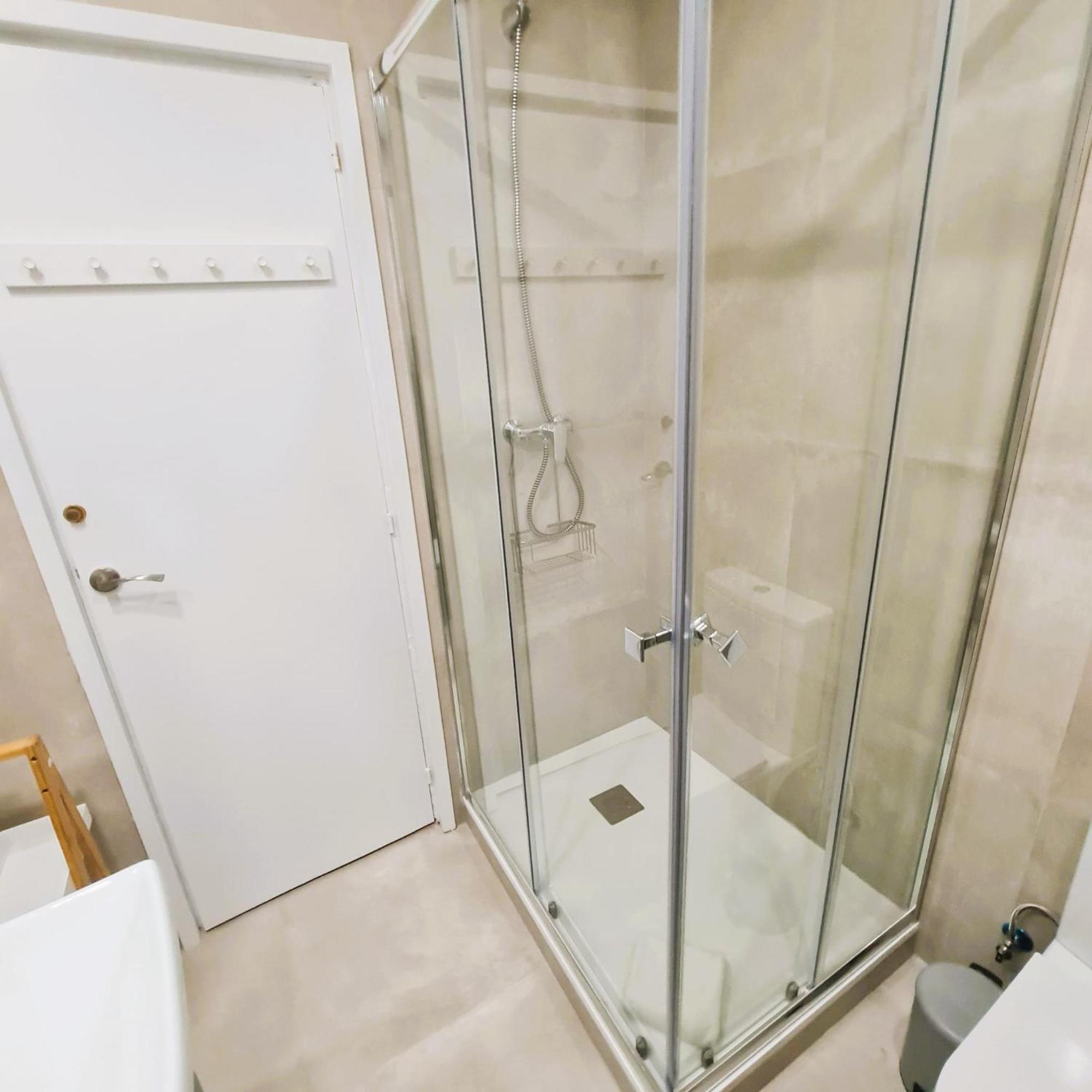 Appartement G74 Avenida Gaudi 4 Bedrooms With Balcony- Sagrada Familia Barcelona